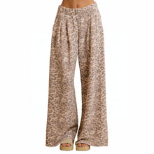 Load image into Gallery viewer, Leopard Print Wide Leg Pant