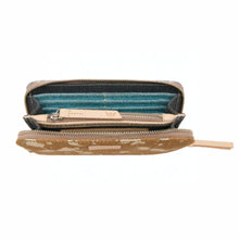 Load image into Gallery viewer, Consuela Essential Wallet Beau