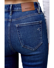 Load image into Gallery viewer, Happi Dark wash Cropped Flare