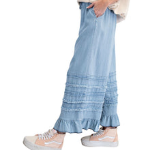Load image into Gallery viewer, Fray Bottom Ruffle Bottom Denim Pants