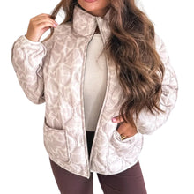 Load image into Gallery viewer, Birdie Cozy Cloud Camo Jacket

