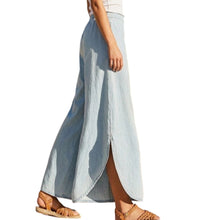 Load image into Gallery viewer, Tulip Washed Denim Relaxed Fit Jean
