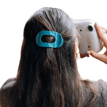 Load image into Gallery viewer, Teleties Teal With It Small Flat Round Hair Clip
