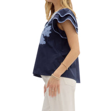 Load image into Gallery viewer, Entro Embroidered Flutter Sleeve Top
