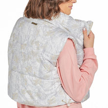Load image into Gallery viewer, Cropped Camo Puffer Vest
