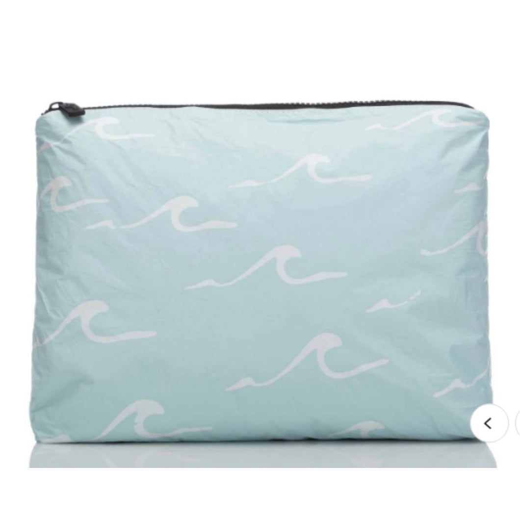 Aloha Mid Pouch in Seasid