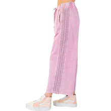 Load image into Gallery viewer, Easel Crochet Lace Trim Pant
