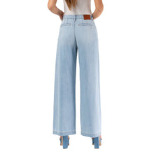 Load image into Gallery viewer, Light Wash Super Soft 31in Inseam Trouser Wideleg
