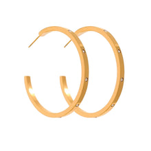 Load image into Gallery viewer, Chansutt Pearls the Kylie Hoops
