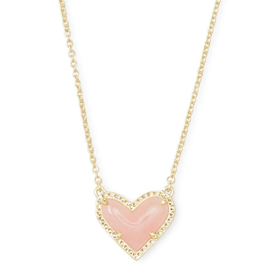 Ari Heart Gold Pendant Necklace in Rose Quartz